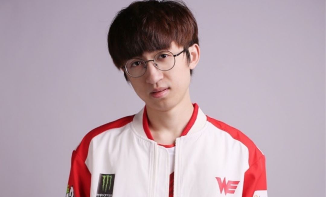 关于FLY血洗GEN，Uzi打出惊人五杀强强对话成都决赛之夜，成为赛场最大亮点的信息