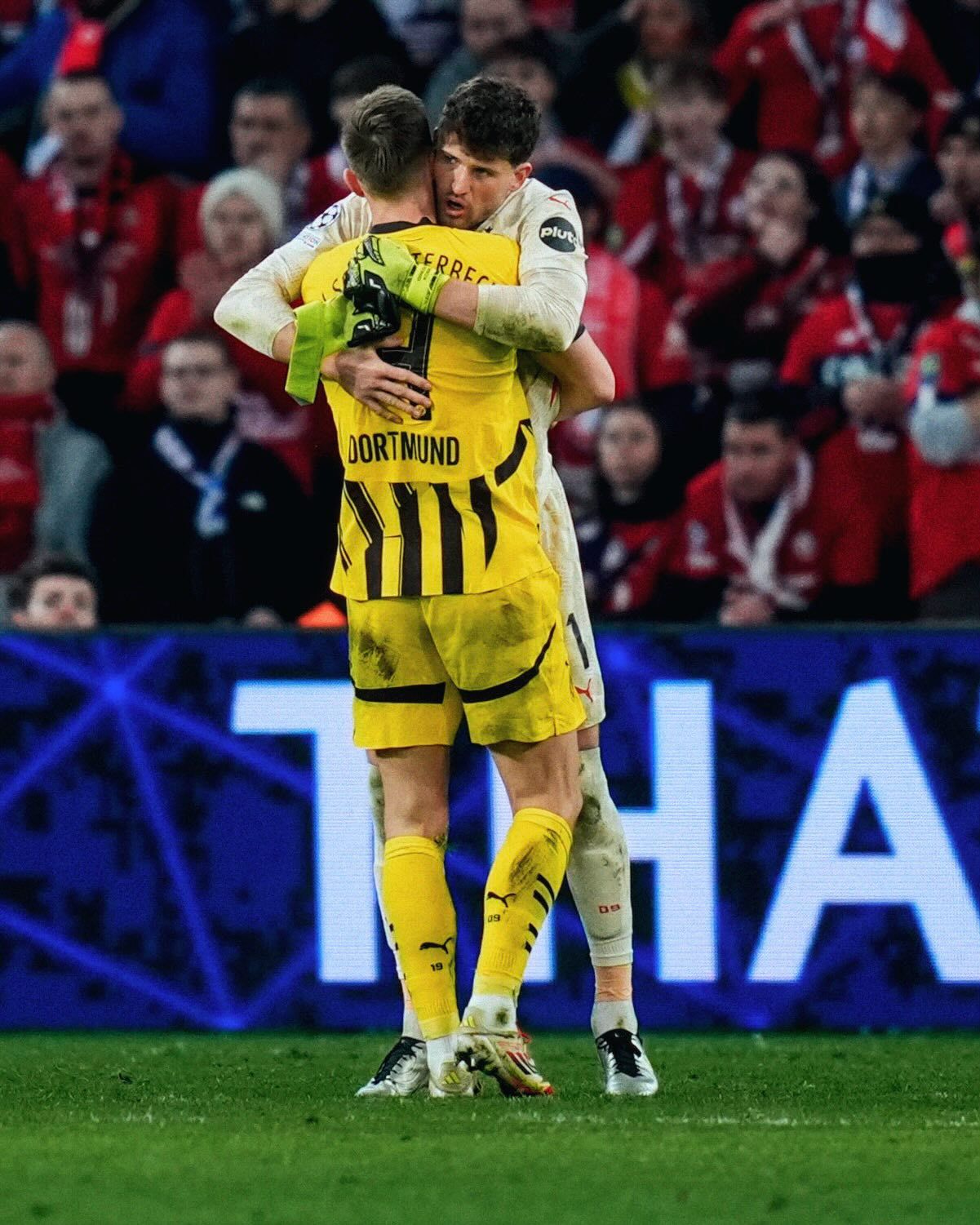 开云体育入口-多特蒙德主场大胜，德甲卫冕之路再次清晰