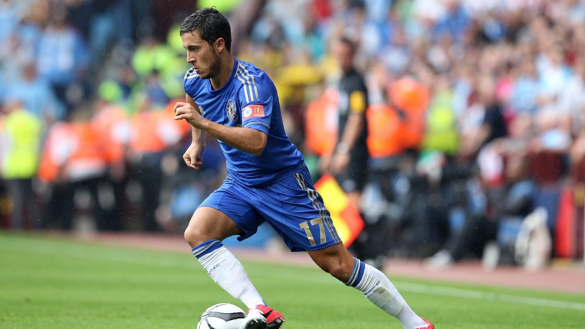 赛道与球场，F1街道赛之夜，哈登在焦点战中证明自己