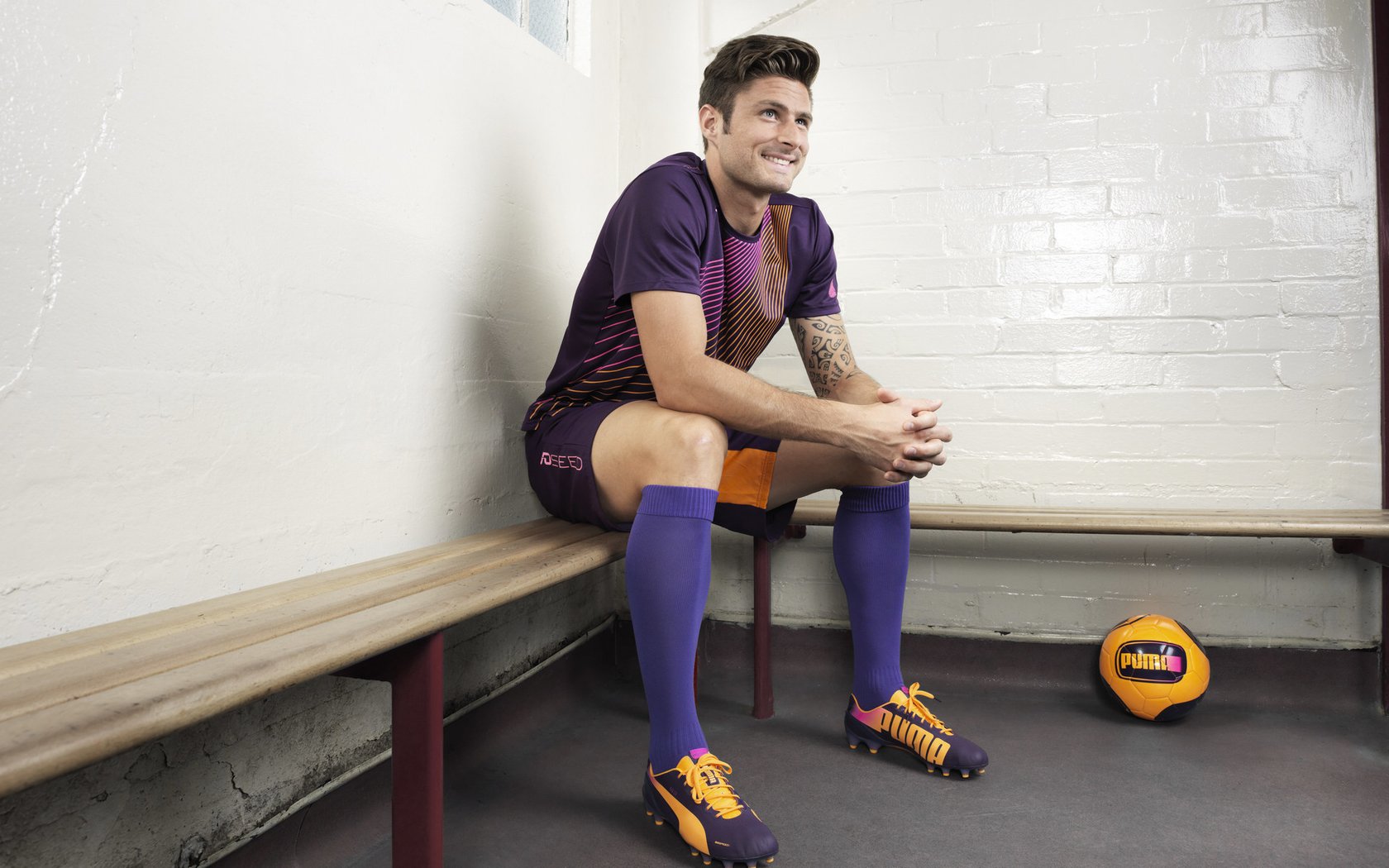 赛道与绿茵场的双重奏，当F1街道赛遇见希腊神话般的胜利